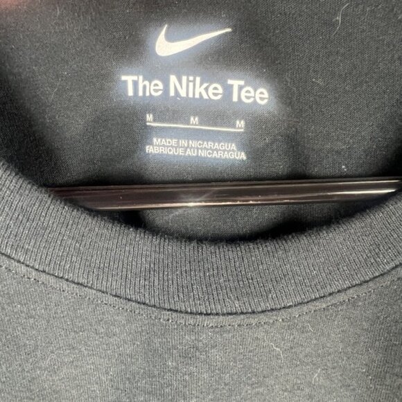 Nike - Picture 3 of 4